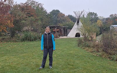 Shereen Ohnesorge-Gaa ist Erzieherin und Natur- und Erlebnisguide auf der youfarm.